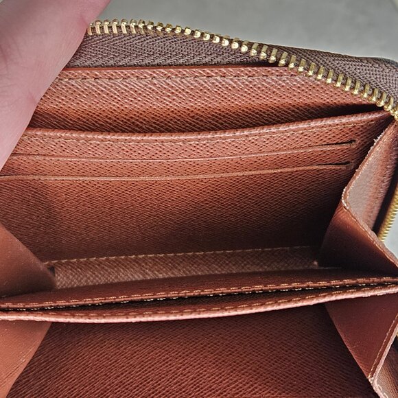 Louis Vuitton Monogram Zippy Coin Pouch Small Wallet with Box - Picture 10 of 11